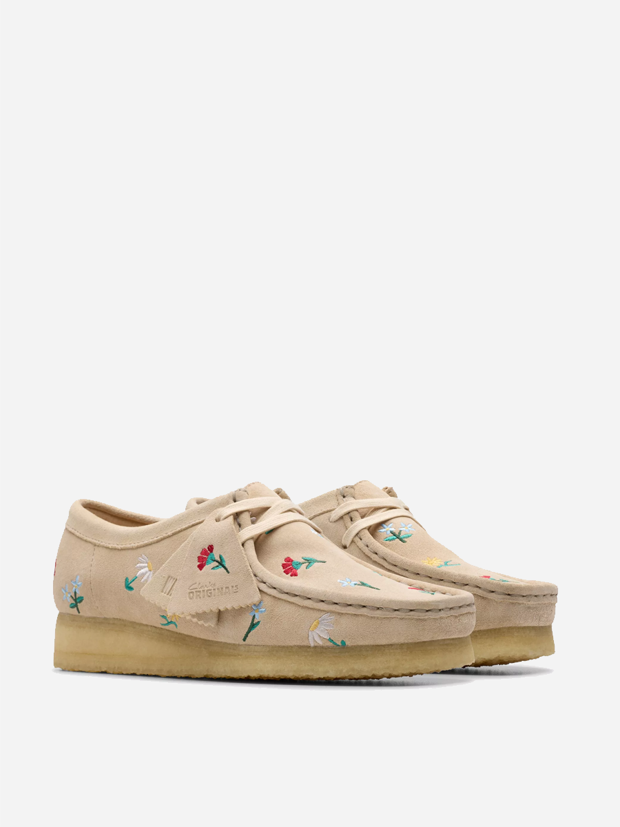 Wmns Wallabee Taupe Embroidered